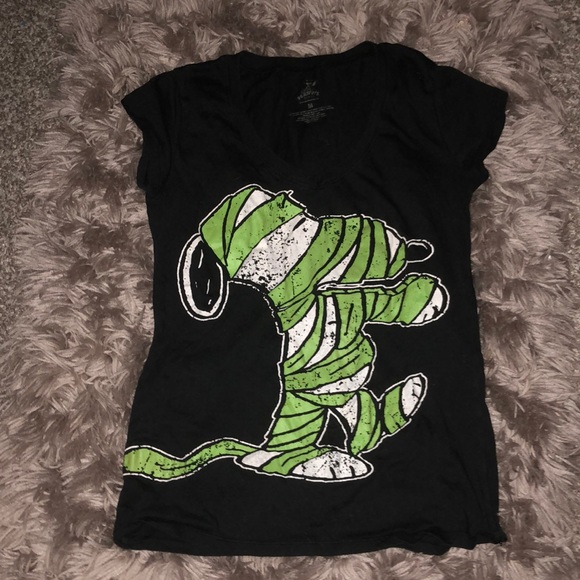 Peanuts Tops - Glow in the dark snoopy tee
